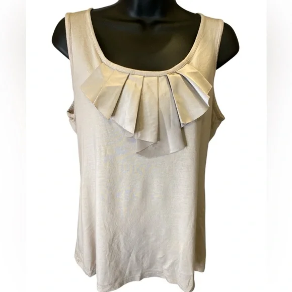 Ann Taylor Women’s Size Medium Pleated Scoop Neck Tank Top Cottagecore - Picture 5 of 5